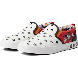 NIB Disney Ground Up Mickey Mouse Canvas Shoes